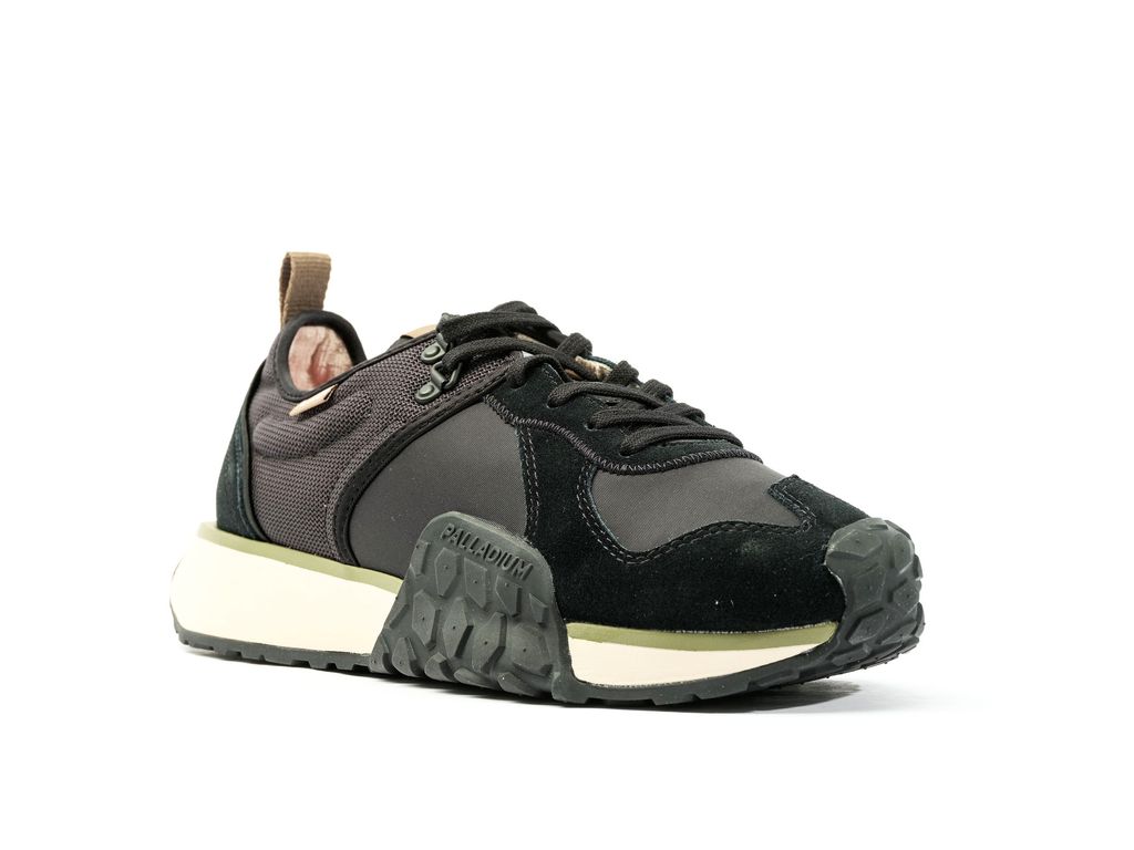 Kids' Palladium Troop Runner Sneakers Black / Black | UOBC-48053