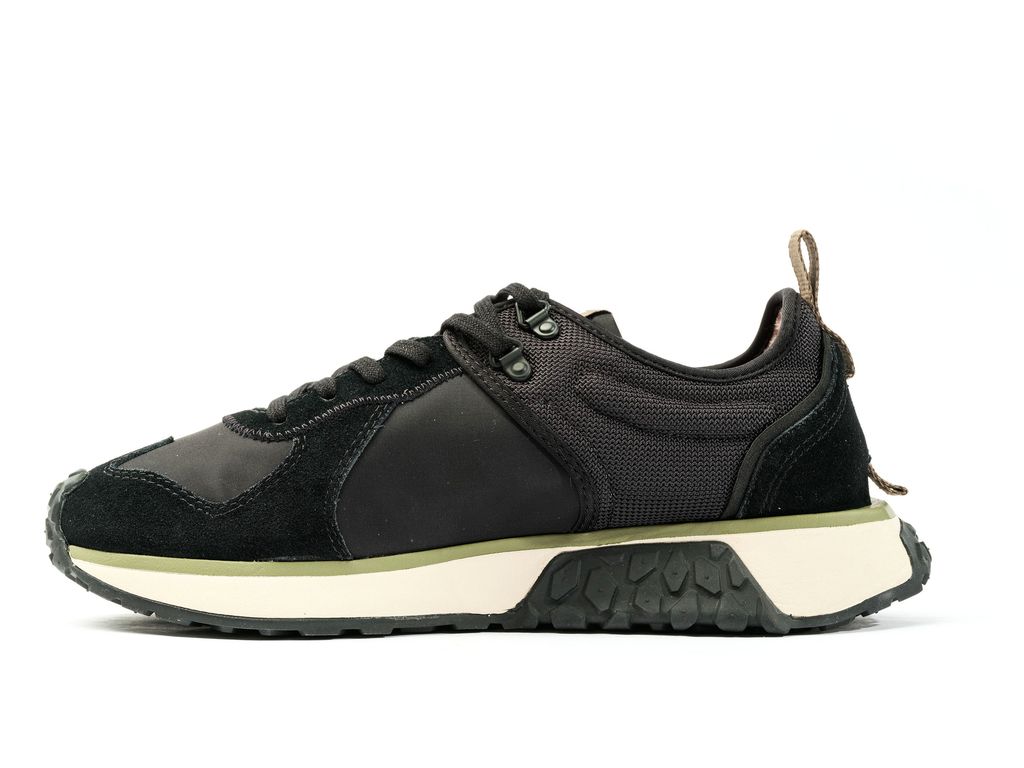 Kids' Palladium Troop Runner Sneakers Black / Black | UOBC-48053