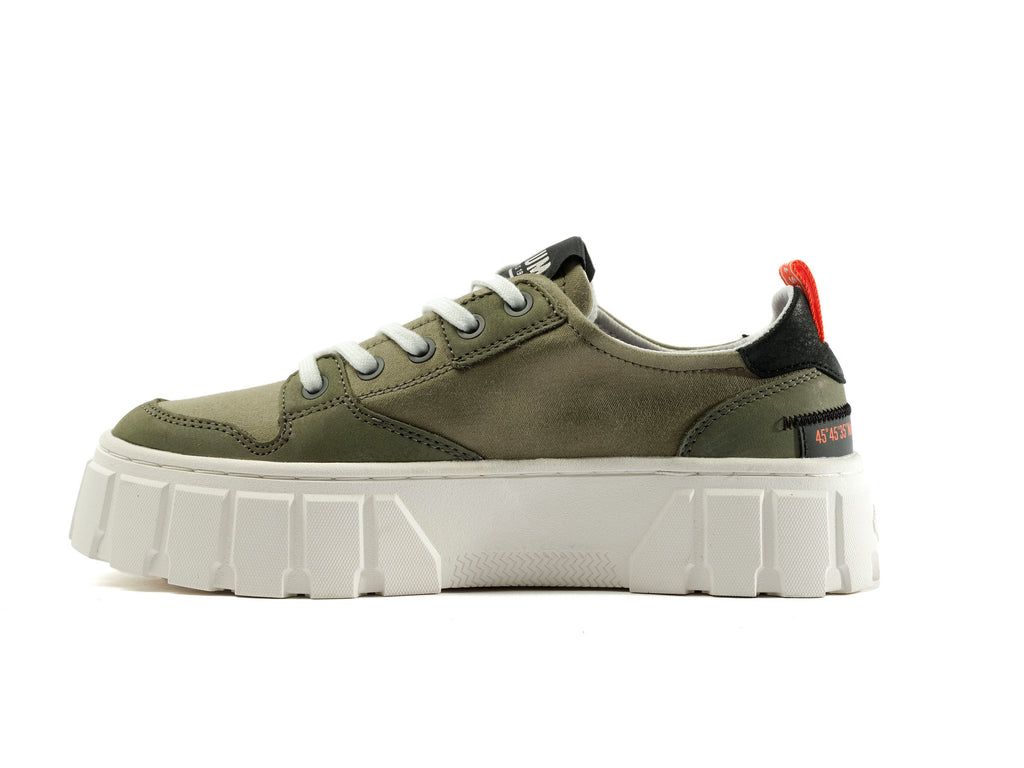 Women Palladium Pallatower Lo Sneakers Vetiver | SZEO-47305